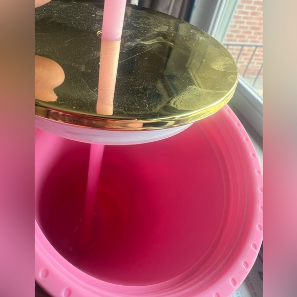 Lilly pulitzer straw tumbler, like new - Picture 4 of 4